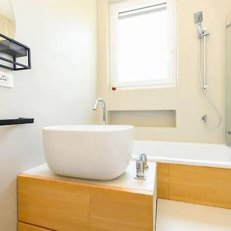Blue Breeze Apartament *
